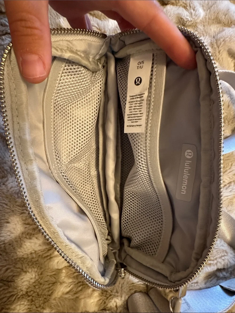 Lululemon Iridescent fanny pack 1L